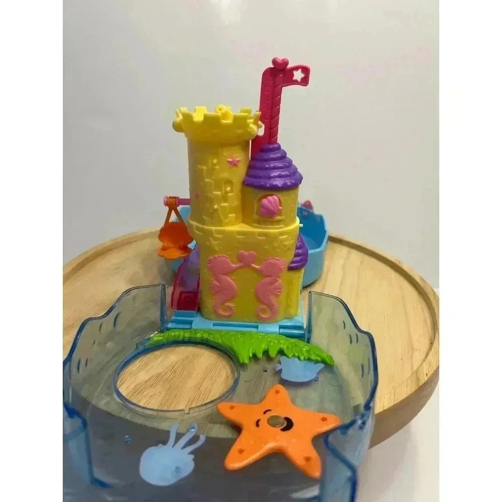 Polly Pocket Bubble Aquarium with Underwater Theme, Bubble-Making Feature - Picture 2 of 7